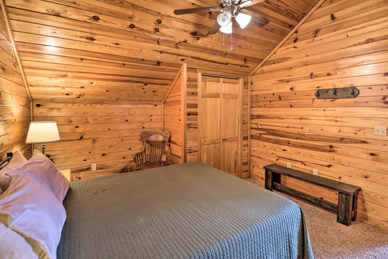Piney Bluff Retreat With Mountain Views! Villa Екстериор снимка