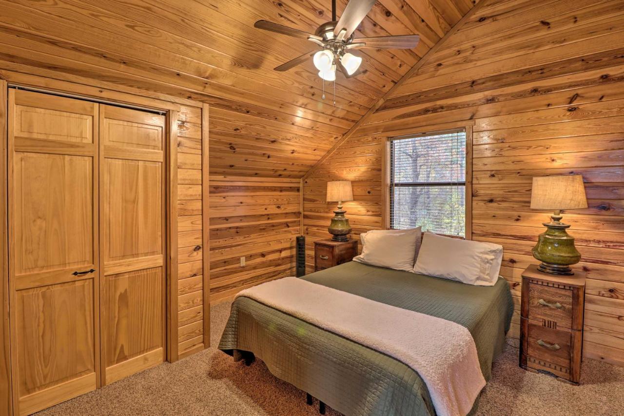 Piney Bluff Retreat With Mountain Views! Villa Екстериор снимка